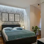 Apartman Charming 2bdr Apt Downtown Bukarest
