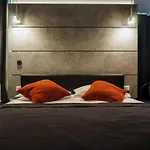 Charming 2bdr Apt Downtown Bukarest