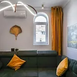 Charming 2bdr Apt Downtown Apartman *