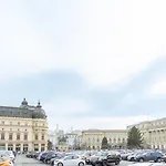 Charming 2bdr Apt Downtown Apartman *