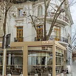 Apartman Charming 2bdr Apt Downtown