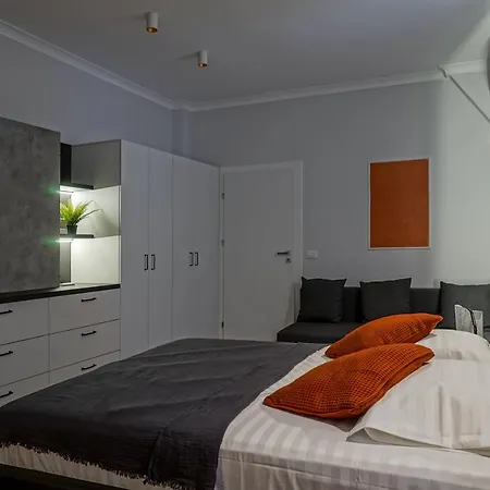 דירה Charming 2bdr Apt Downtown בוקרשט