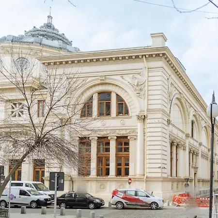 Charming 2bdr Apt Downtown