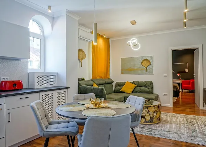 Charming 2bdr Apt Downtown Bucureşti