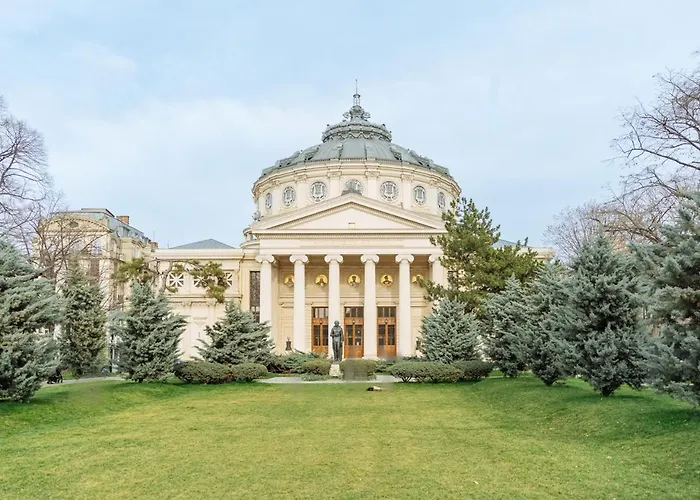 Charming 2bdr Apt Downtown *