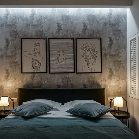 Charming 2bdr Apt Downtown Διαμέρισμα