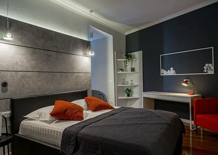 Charming 2bdr Apt Downtown Διαμέρισμα *