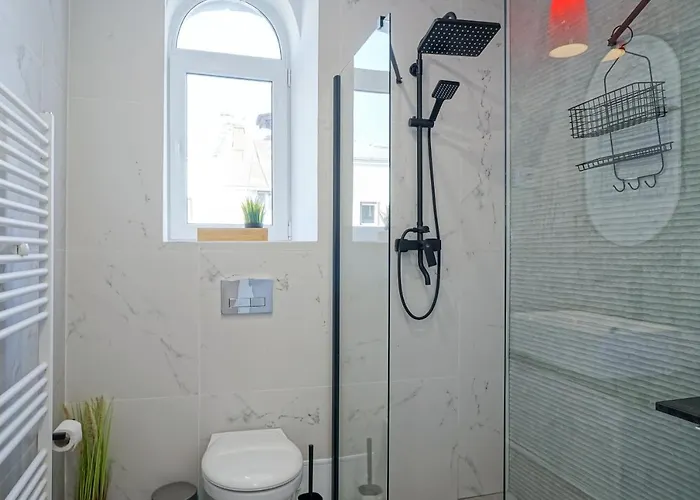 Charming 2bdr Apt Downtown Apartamento