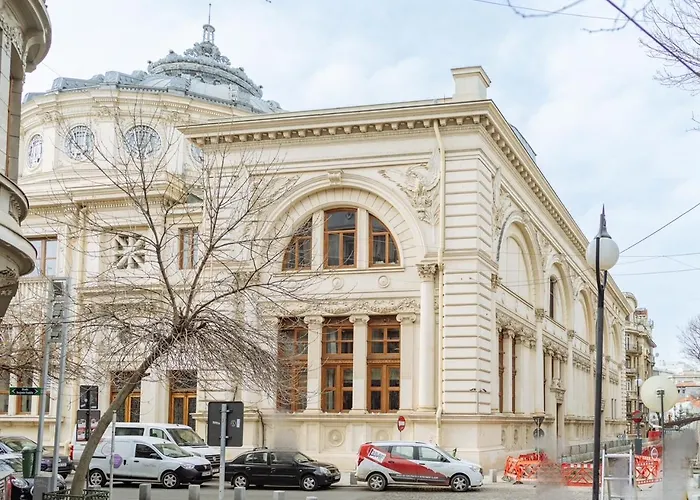 Charming 2bdr Apt Downtown